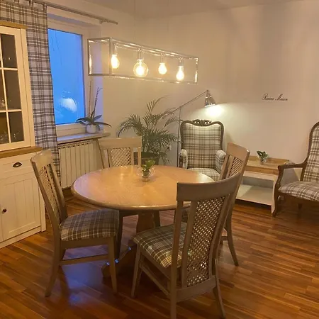 Lux Chodziez, Zwyciestwa 13 Apartment *